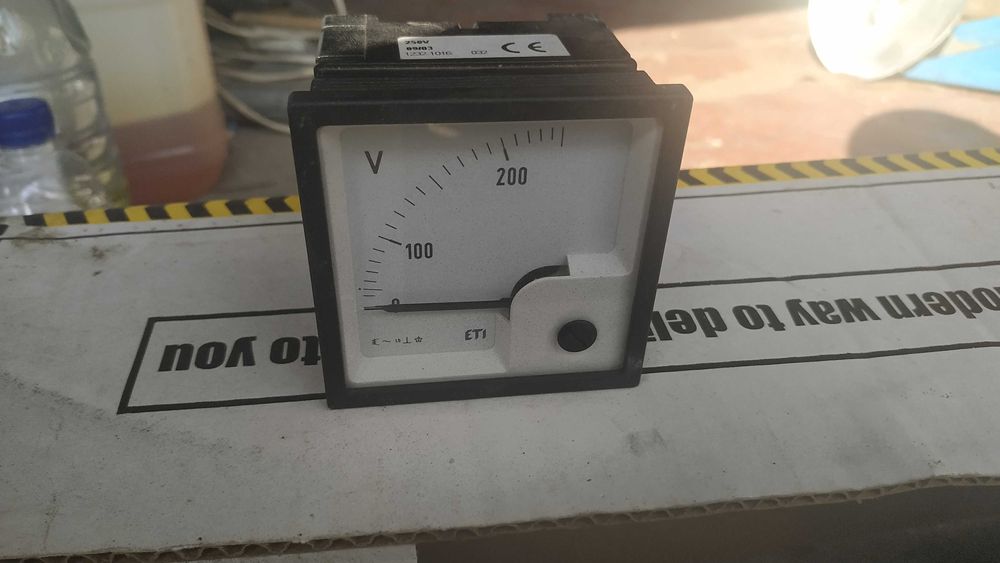 Вольтметр 0-250В
