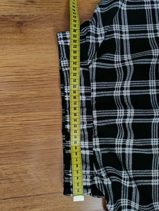 Piękna spódniczka w kratkę rozmiar XS