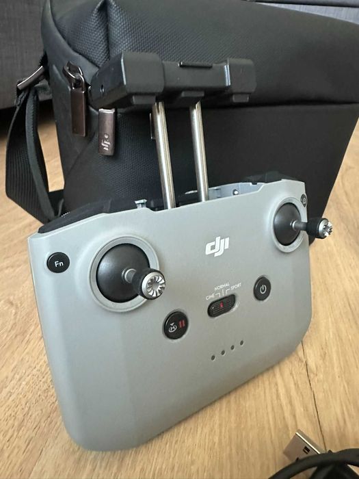 Drone DJI Mini 2 - Fly More Combo