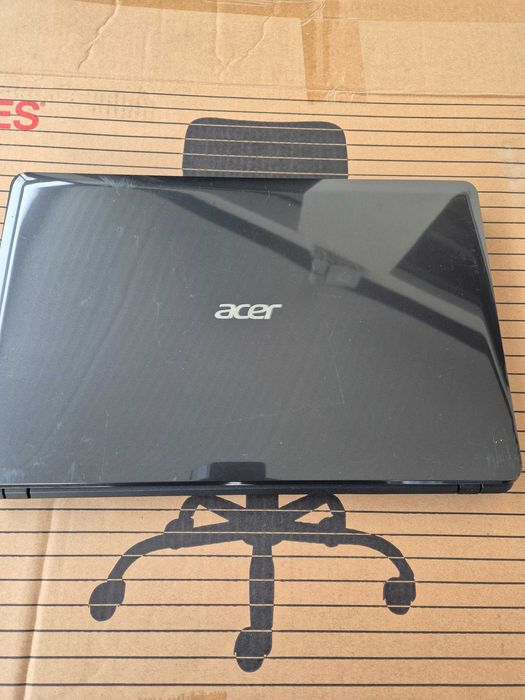 Acer E1-571G processador i3-2328 a funcionar corretamente