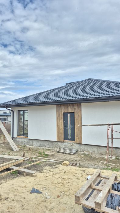 Продам котедж з комунікаціями за суперціною!