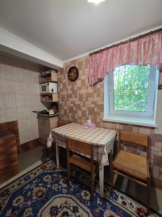 Продам будинок Київська обл Васильківський р-н с Кодаки вул. Гоголя 12