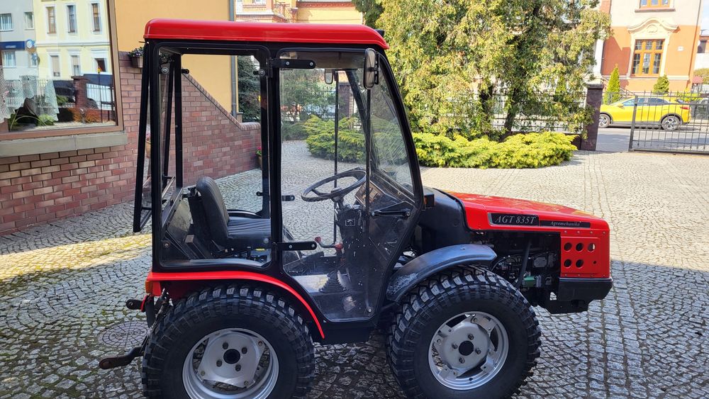 Ciągniczek traktorek AGT 835T mikrociągnik komunalny kubota