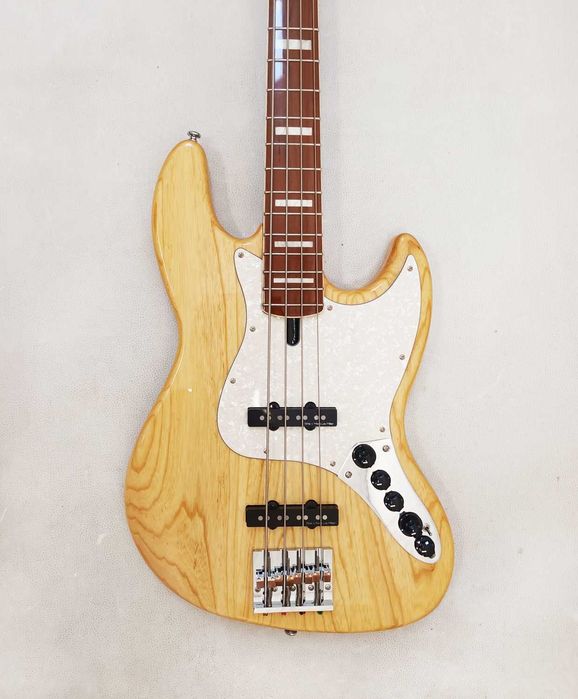 Sire Marcus Miller V8 Ash