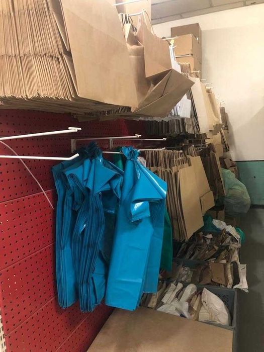 Estantes com Suporte para Cabides