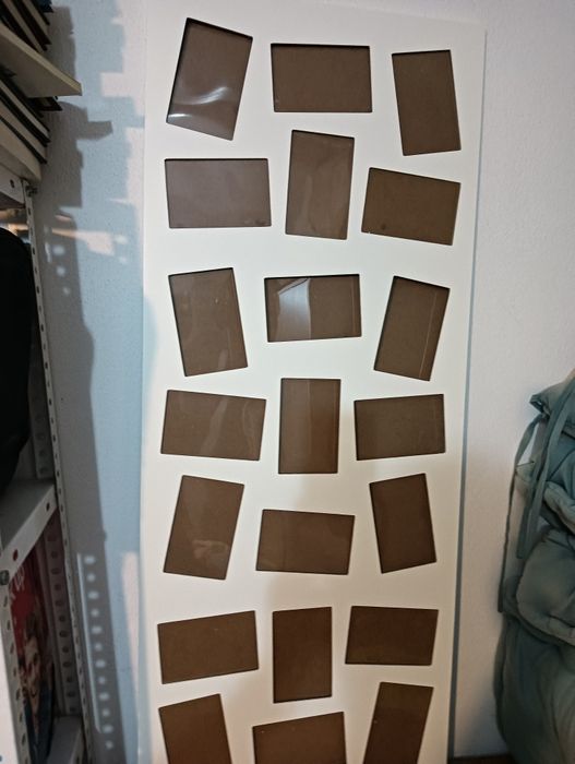 Frame / Picture Display for 21 Photos, 117 cm x 47 cm – Photos of 14x9 cm*