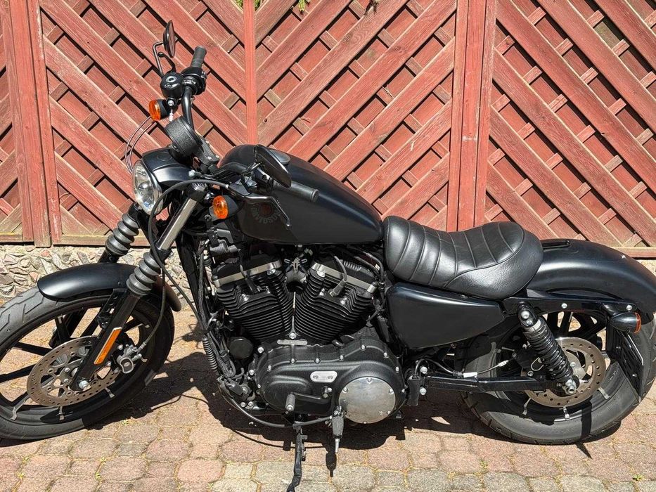 HARLEY-DAVIDSON Iron XL883 rok 2022