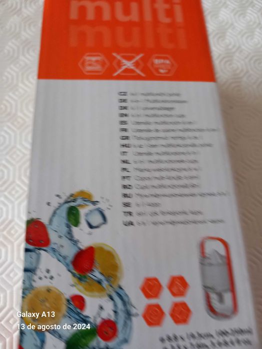 Copo multi usos com várias funções