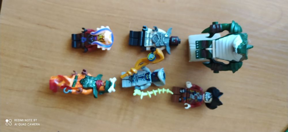 Набор фигурок из разных наборов 6шт цена ща всё