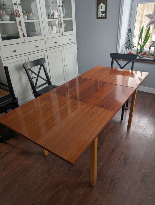 Stół do jadalni Gierek, wysoki połysk