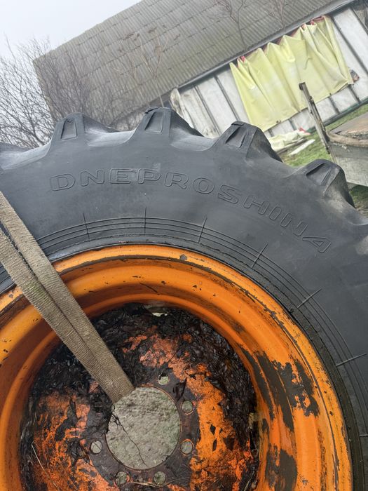 Продам колесо 30.5 R32 з комбаін дон 2 колеса передні