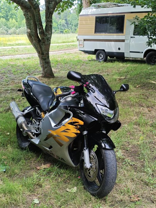 CBR600F4 25kw / 35 kw registration document