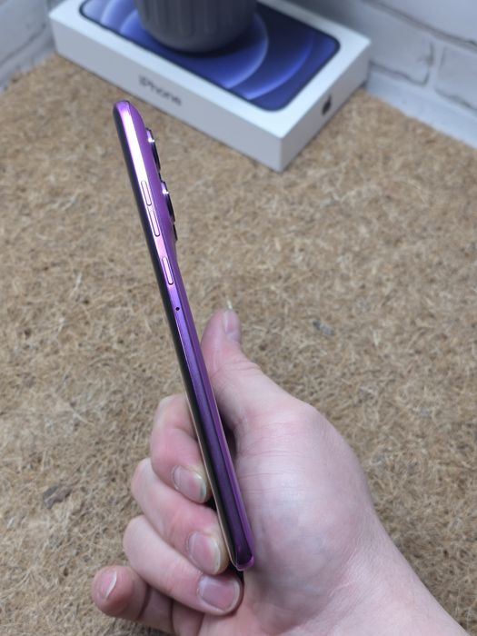 Motorola Edge 60 Pro 12/512 , NFC , 120HZ , dimensity 8350