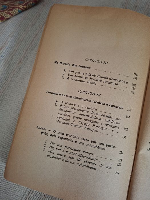 Três livros de Cunha Leal opositor ao Estado Novo temas do ultramar português