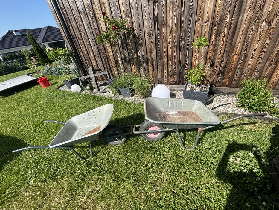 Taczka ogrodowa lekka