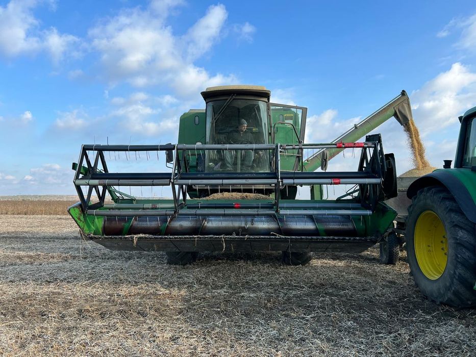 комбайн John Deere 1075