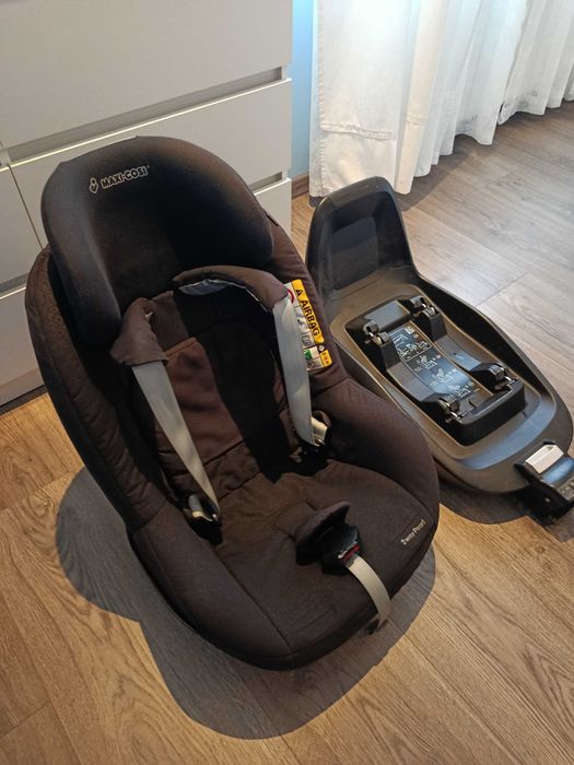 Fotelik Maxi Cosi 2wayPearl plus bazą ISOFIX