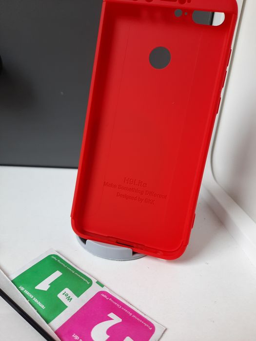 Etui na Huawei Honor 9 lite z szkłem hartowanym na wyświetlacz.
