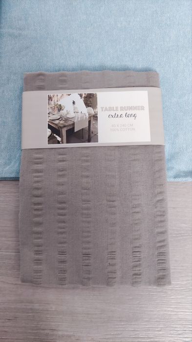 Poszewki nowe na poduszki i bieżnik