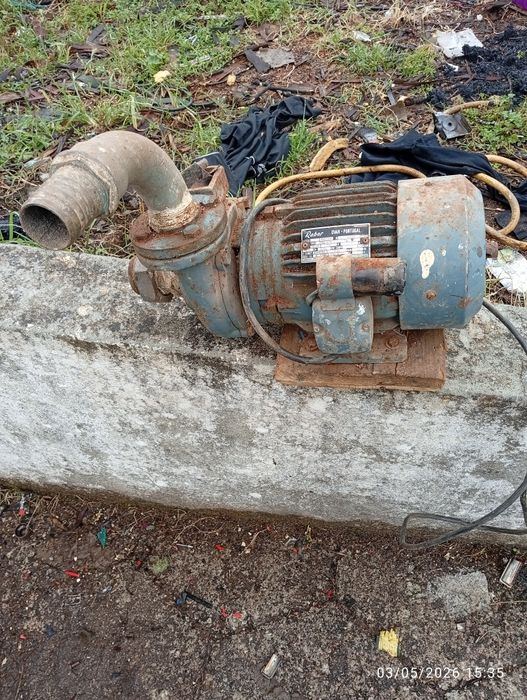 Bomba de água em bom estado