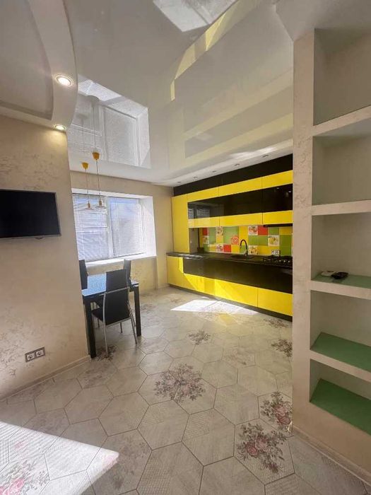 Оренда яскравої квартири-студії в ЖК "Набережний квартал"