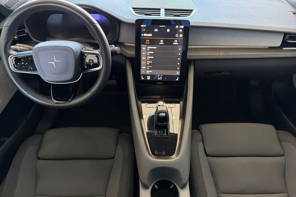 Polestar 2      2021