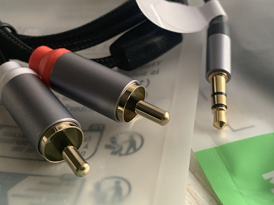 Аудио кабель 3.5 джек 2RCA, Стерео AUX 1м, позолоченные разьемы HiFi