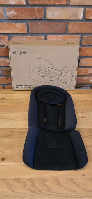 Cybex Newborn Nest czarny