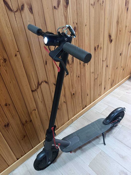 Электросамокат Ксиоми. Нерабочий.