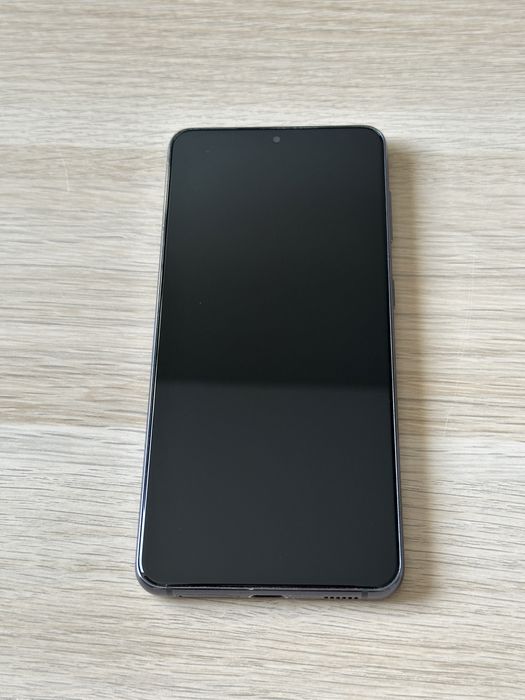 Samsung Galaxy S21 - stan bardzo dobry