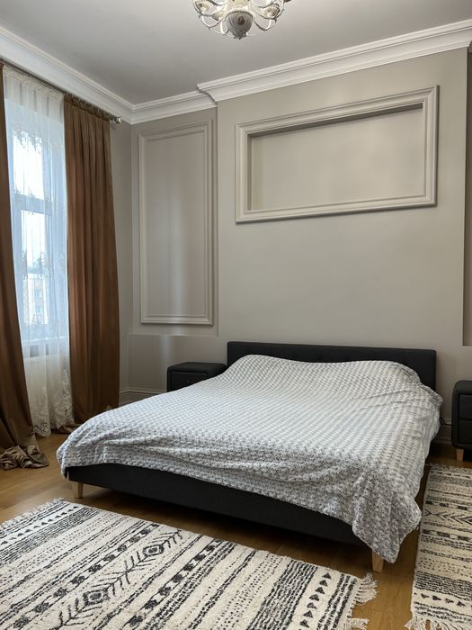 Продаж! Квартира з видом на драмтеатр — історичний центр міста