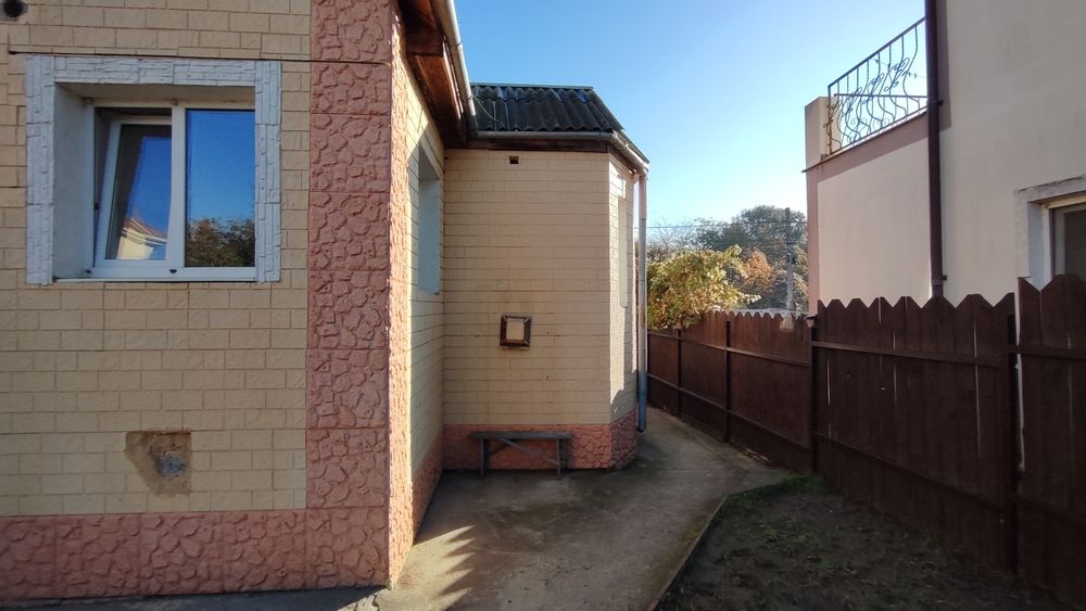 Продам компактний будинок