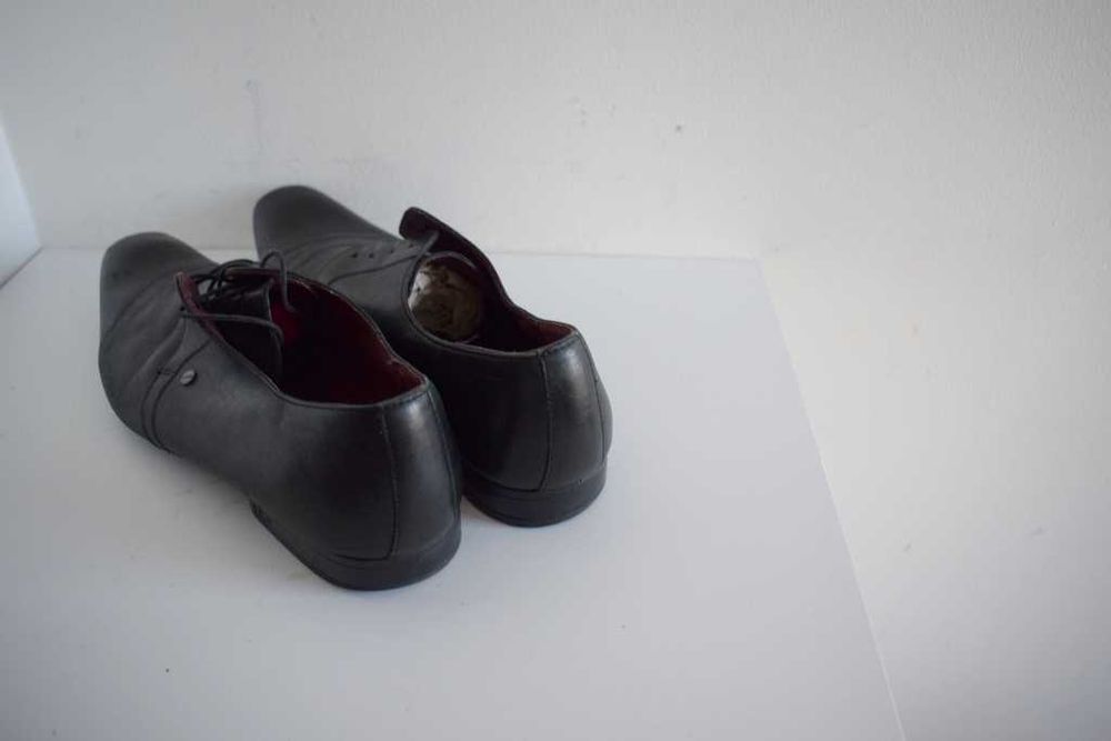 Lasocki skórzane eleganckie buty czarne 44 półbuty