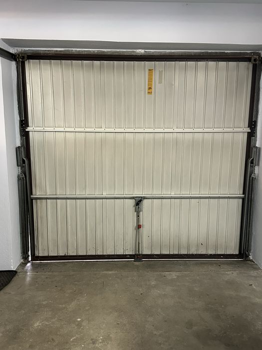 Uchylna brama garażowa Siebau