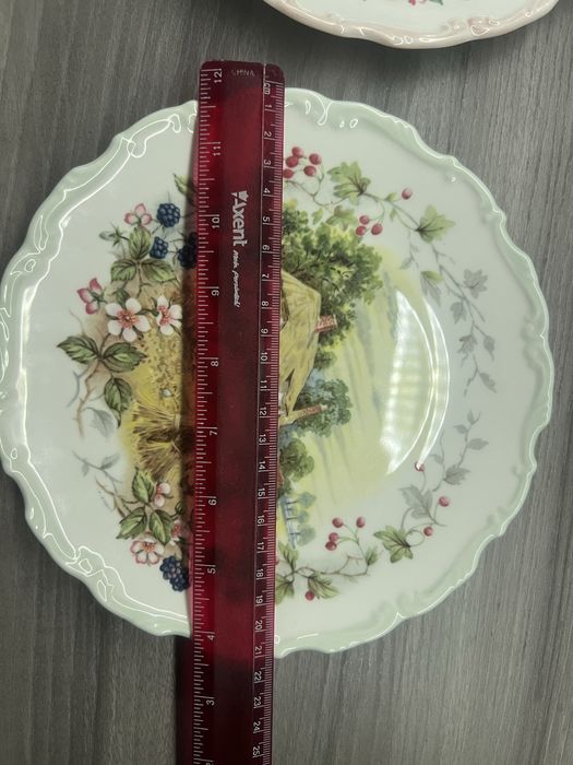 Тарілки колекційні Royal Albert