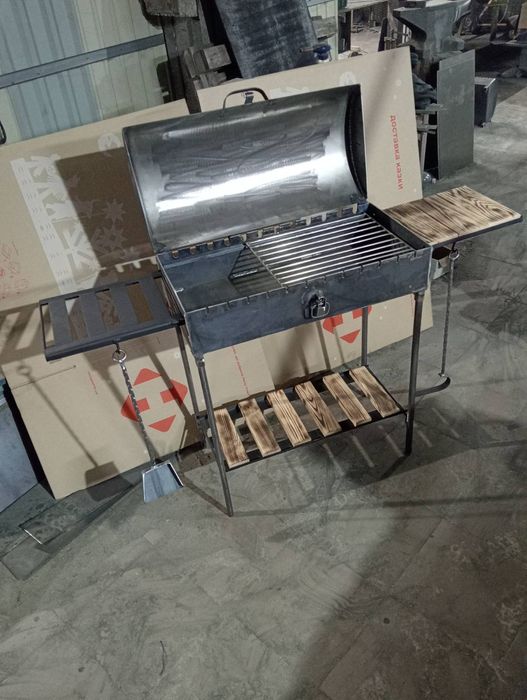 Мангал с столиком под сковородку