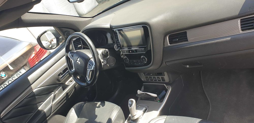 Mitsubishi outlander 2.4 phev 2021, 78840km