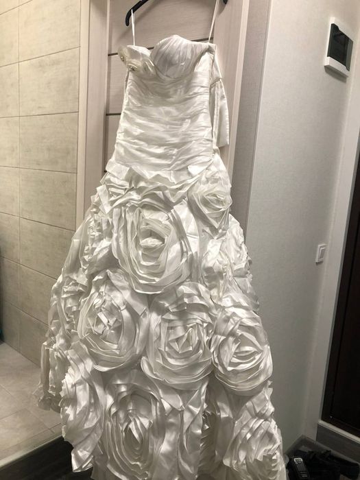 Продам  свадебное платье Розы.