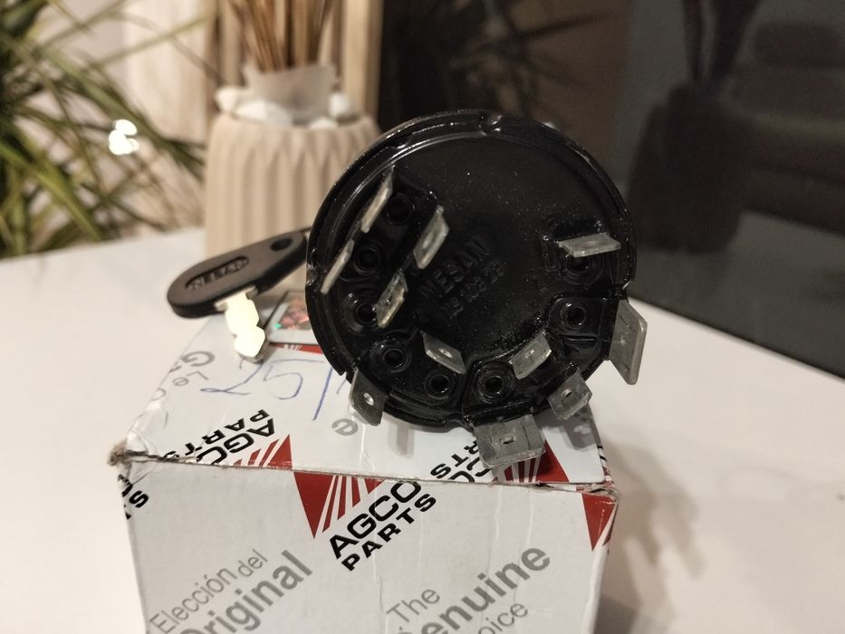 Stacyjka Massey Ferguson 64xx nowa