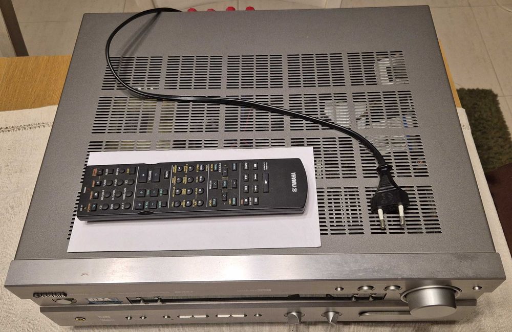 Amplificador Receiver YAMAHA RX630RDS com Rádio integrado