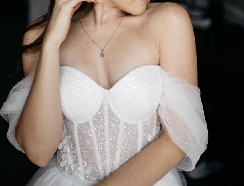 Весільні сукня А сілует