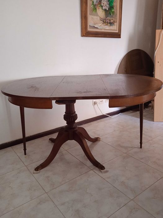 Mesa inglesa de pé de galo