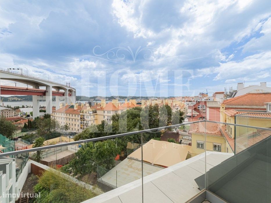 Apartamento T3 em Alcântara
