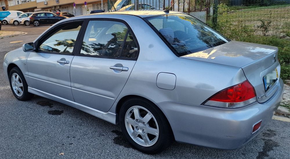 OPORTUNIDADE Mitsubishi Lancer 2004 foto 4
