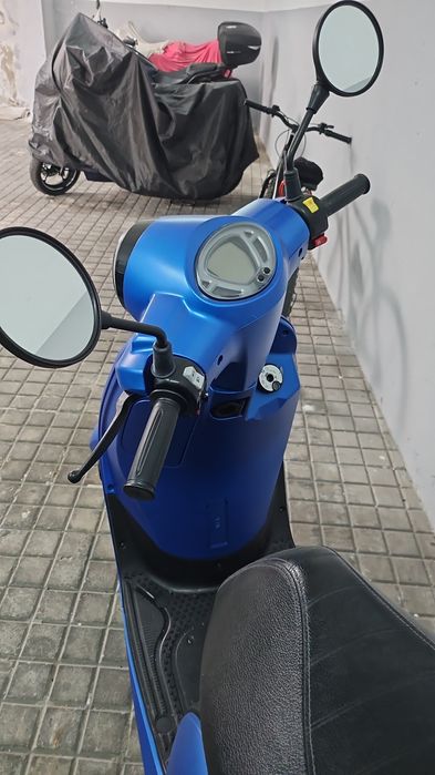 Estou vendendo uma moto de 50cc.