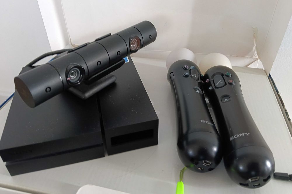 Gogle PSVR do Playstation 4 + Dwie różdżki + Kontroler AIM + 3 Gry