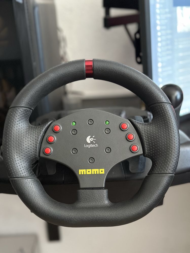 Игровой руль Logitech Momo Racing на 900 градусов + вал на подшипниках ...