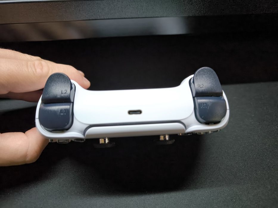 Dualsense with TMR Ginfull joysticks with some marks64551529253633124