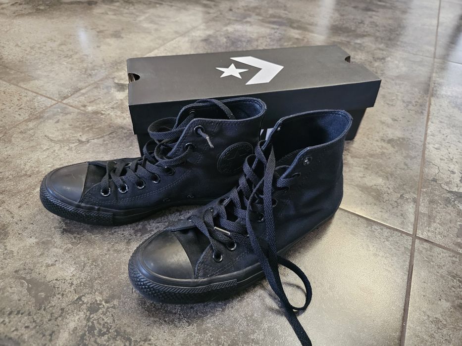 Взуття, берці Caterpillar, Bape Sta, Vans Sk8-Hi MTE-2,Converse monoblack, Vans old skool low black, gelert waterproof