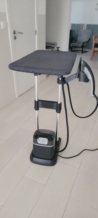 Ferro de engomar vertical